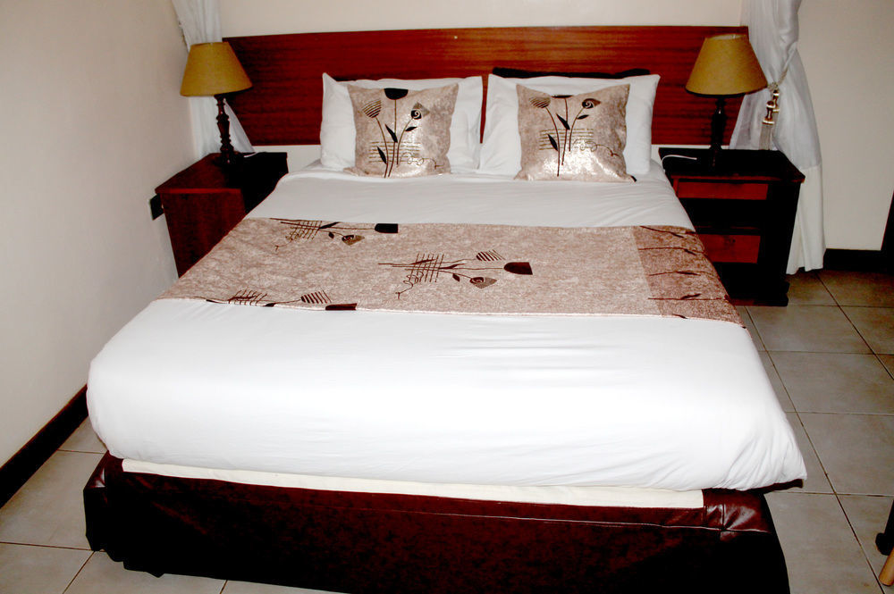 Victoria Comfort Inn Кісуму Екстер'єр фото
