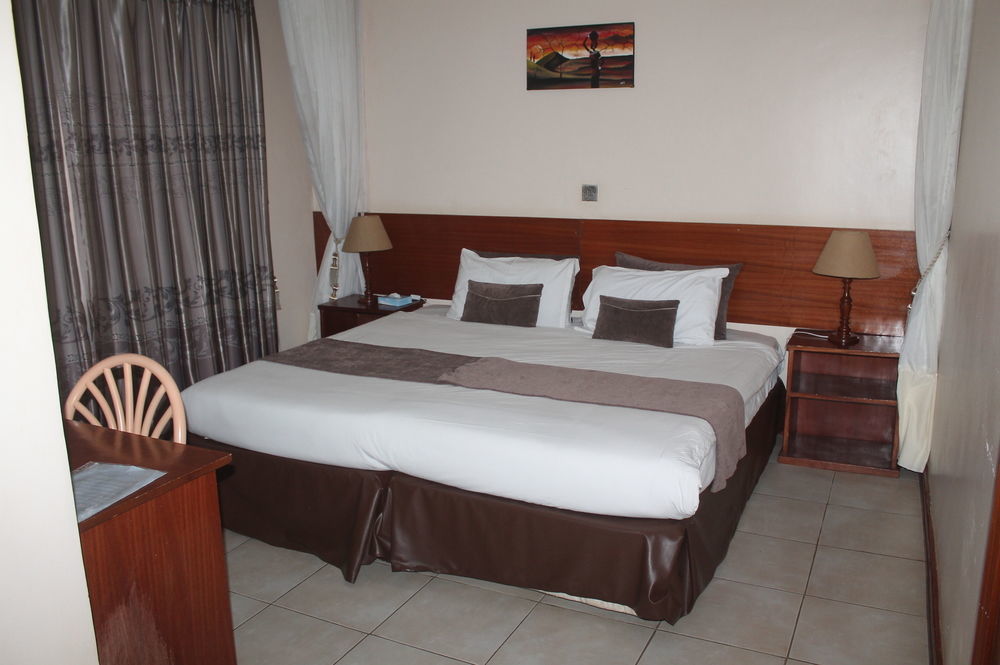 Victoria Comfort Inn Кісуму Екстер'єр фото