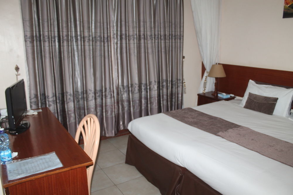 Victoria Comfort Inn Кісуму Екстер'єр фото