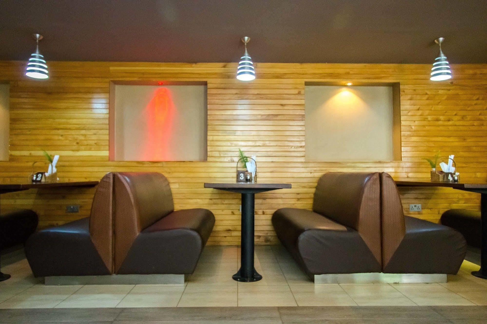 Victoria Comfort Inn Кісуму Екстер'єр фото