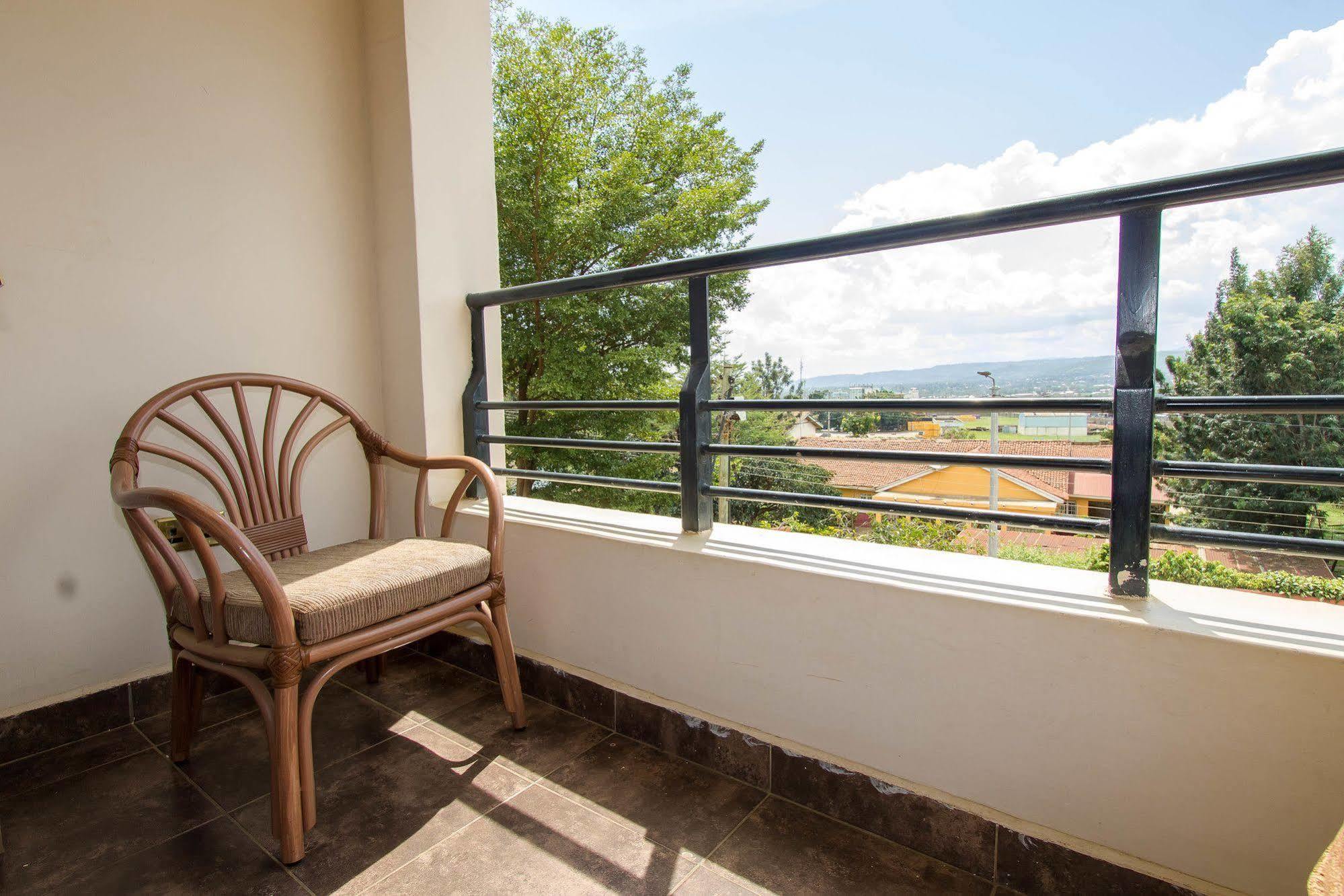 Victoria Comfort Inn Кісуму Екстер'єр фото