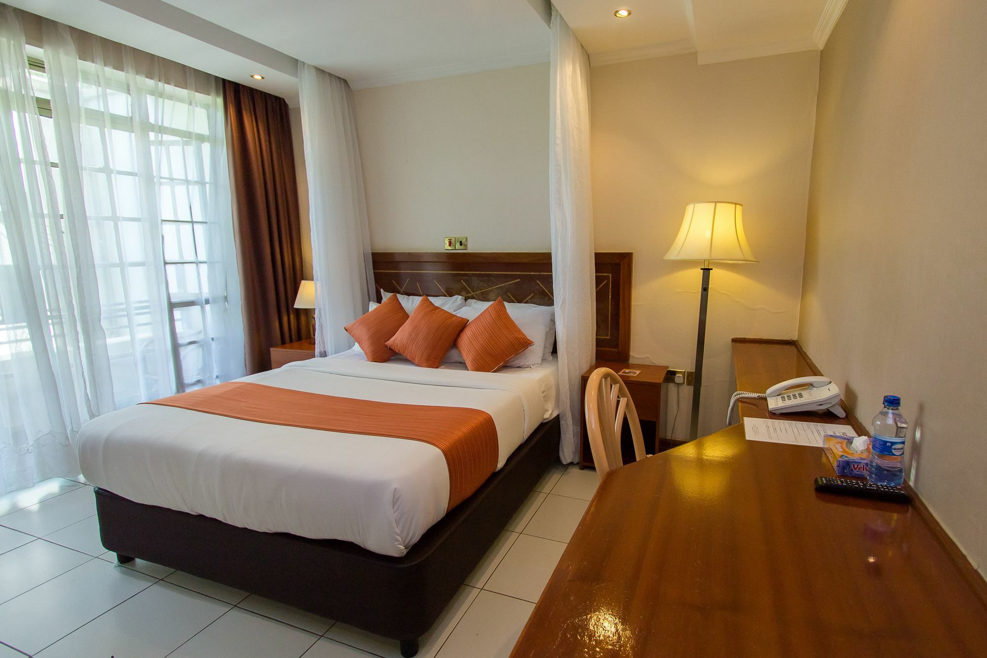 Victoria Comfort Inn Кісуму Екстер'єр фото
